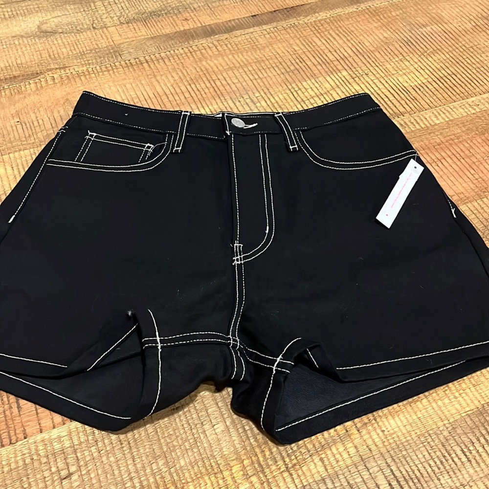 Lisa Says Gah Black Jean Shorts